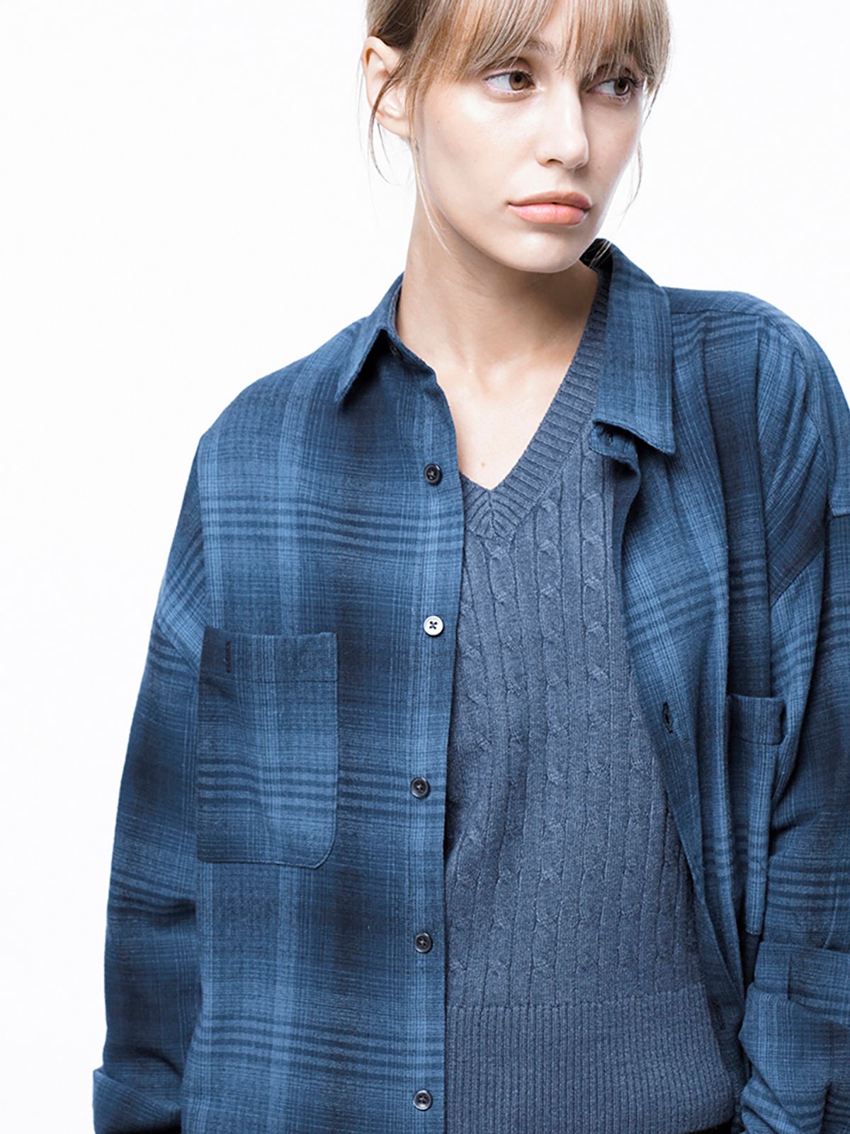 챈세스노이(CHANCE'S NOI) Loose-Fit Flannel Check Shirt - Blue /W243SH01BL