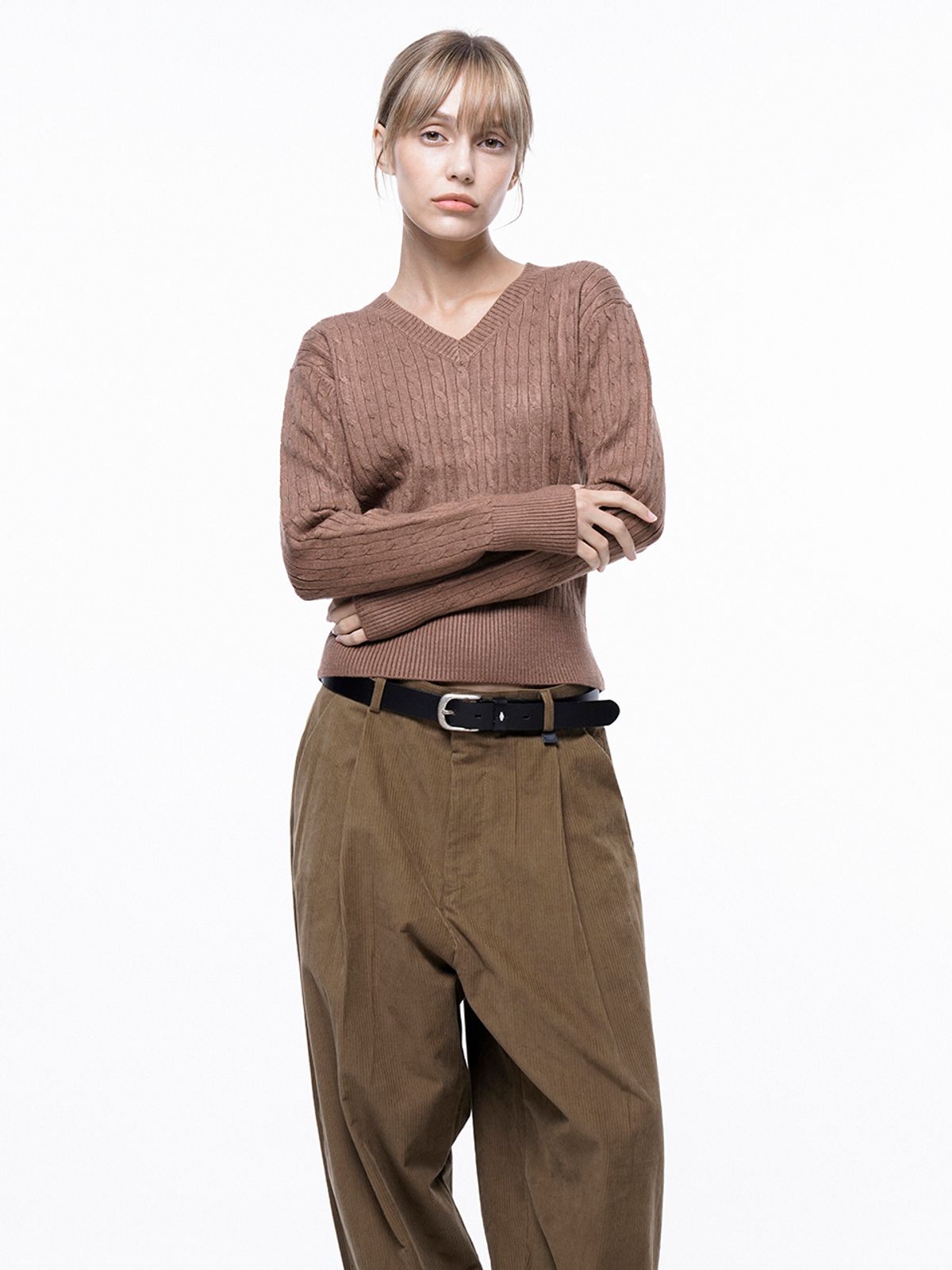 챈세스노이(CHANCE'S NOI) Soft Cable V-neck Knit - Brown /W243TP02BR