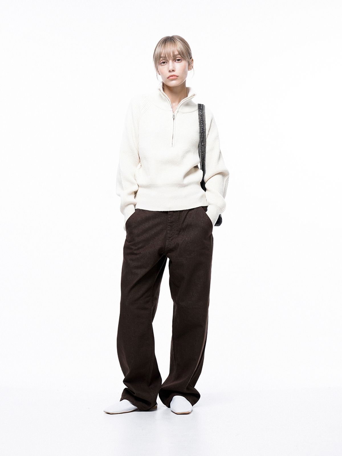 챈세스노이(CHANCE'S NOI) Soft Hazzy Half Zip-up Knit - Ivory /W243TP05IV
