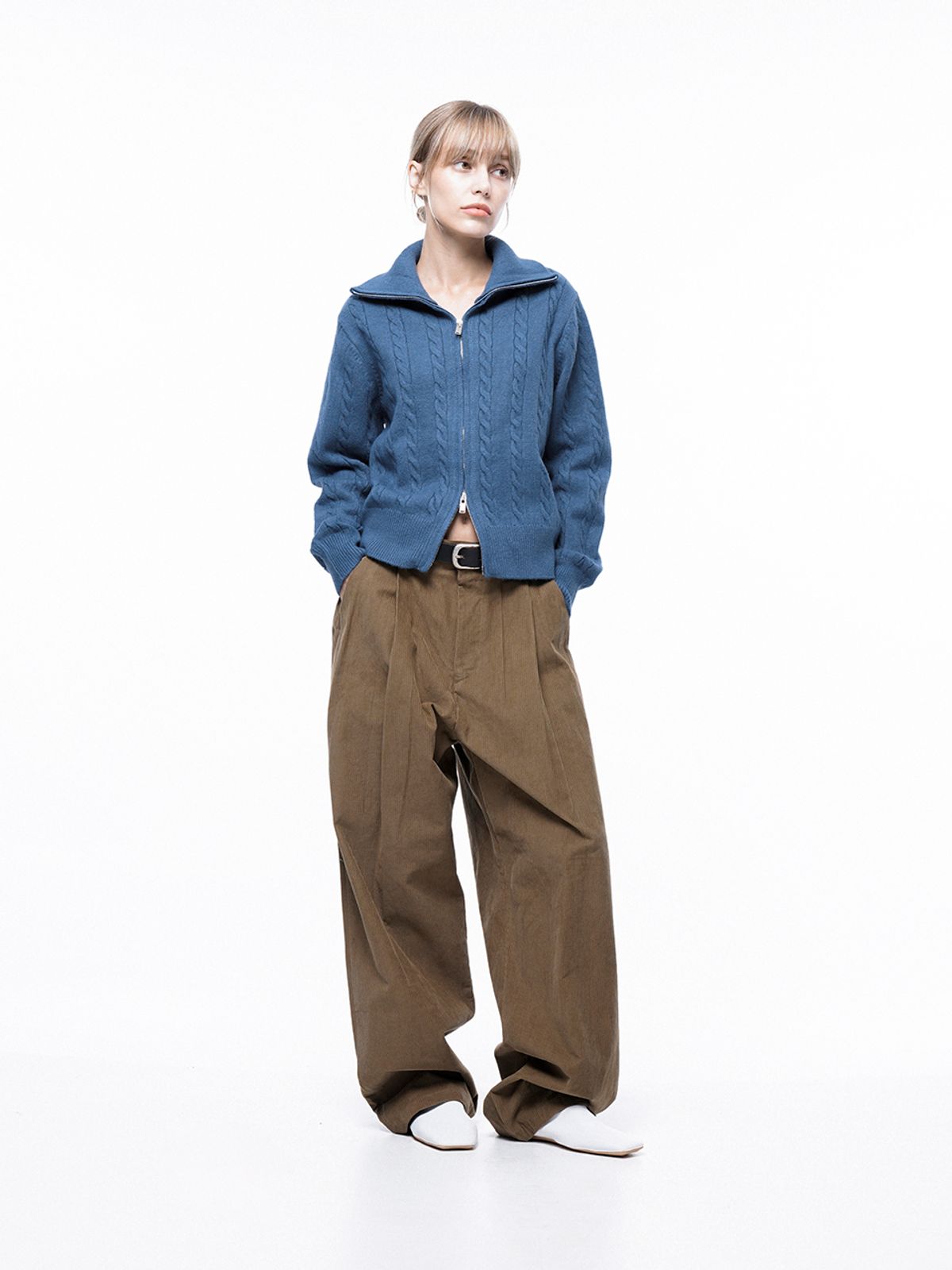 챈세스노이(CHANCE'S NOI) Soft Cable Zip-up Knit Cardigan - Blue /W243TP03BL