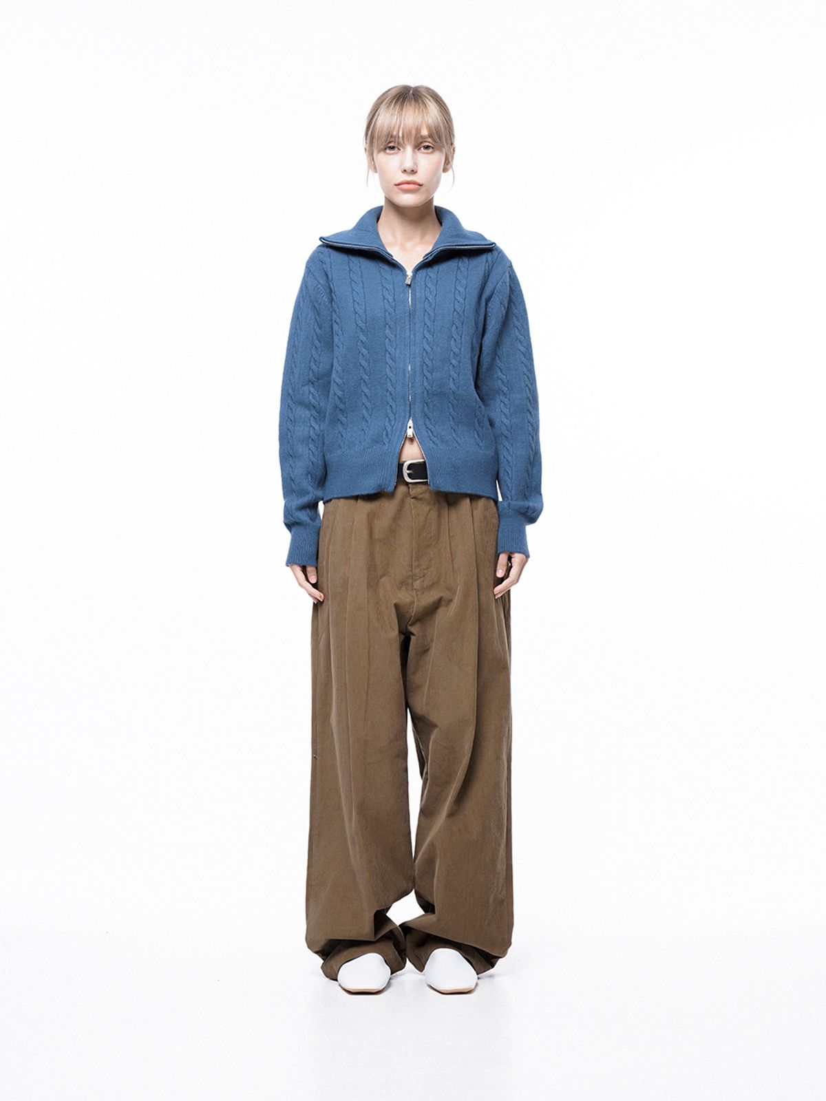 챈세스노이(CHANCE'S NOI) Soft Cable Zip-up Knit Cardigan - Blue /W243TP03BL