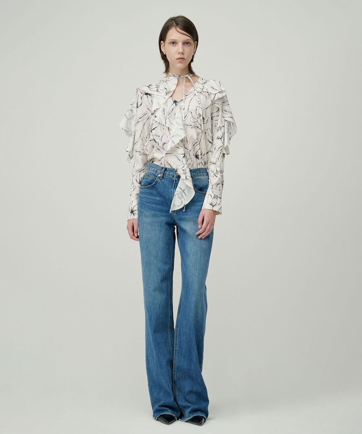 세컨드 아르무아(02ARMOIRE) Ember Jeans _ Deep Blue