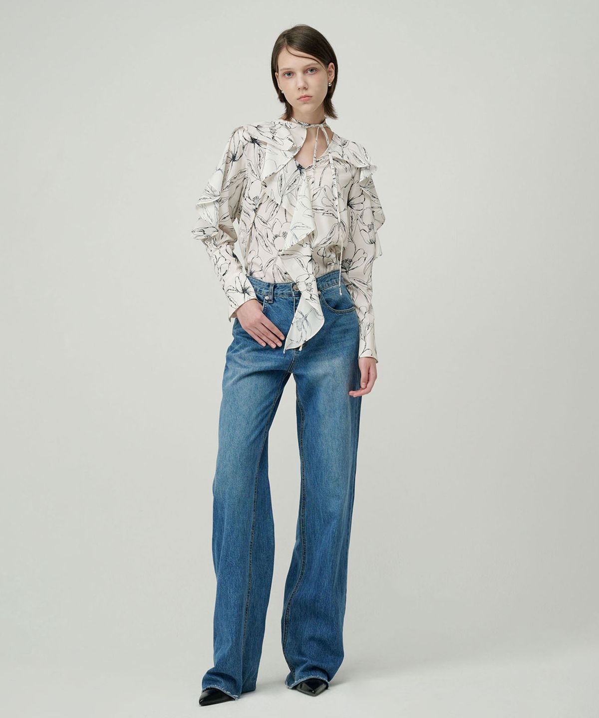 세컨드 아르무아(02ARMOIRE) Ember Jeans _ Deep Blue