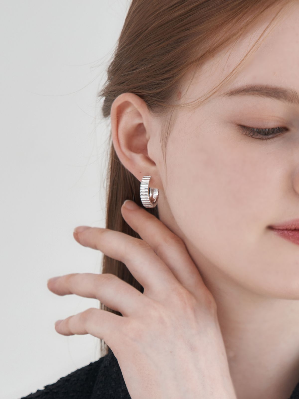 가이거주얼리(GEIGERJEWELRY) 볼륨 라인 원터치 링 귀걸이 GISVEE154 (실버925 PIN)