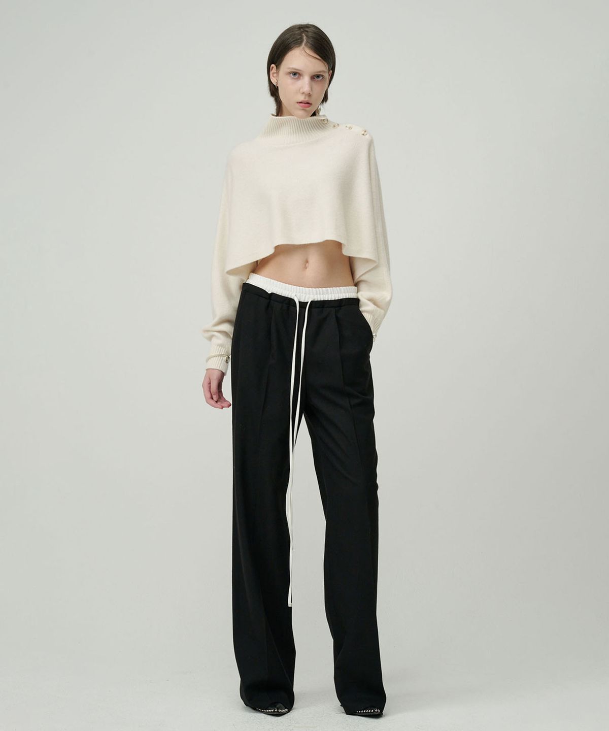 세컨드 아르무아(02ARMOIRE) Kaylee Trousers _ Black