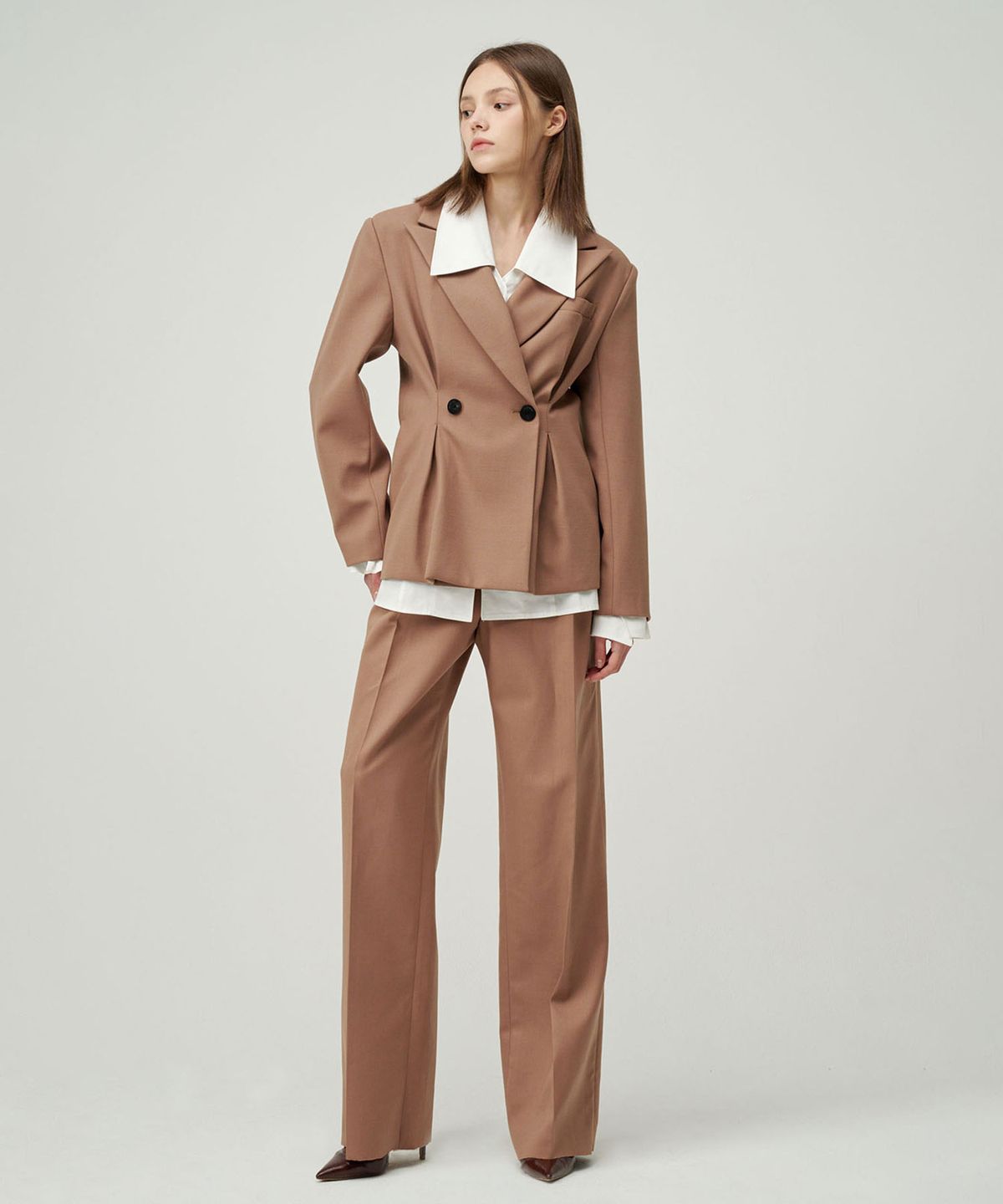 세컨드 아르무아(02ARMOIRE) Gabbi Trousers _ Camel