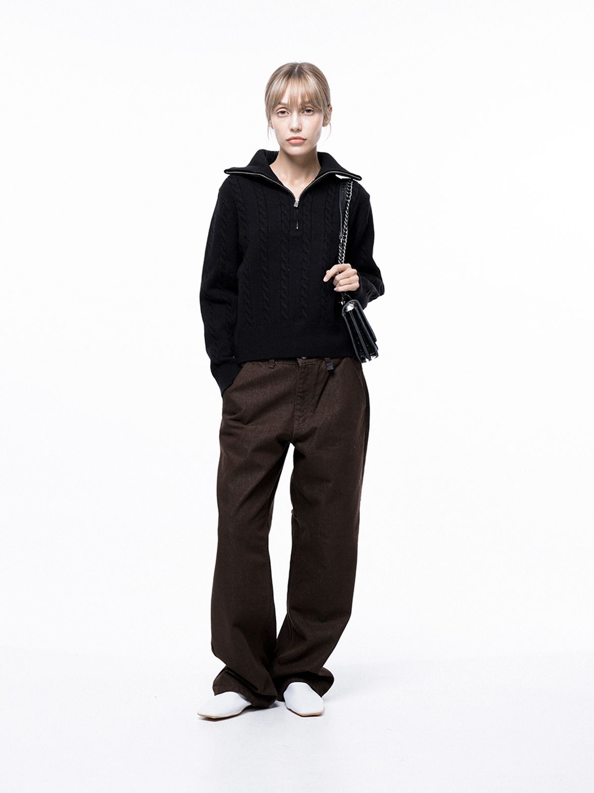 챈세스노이(CHANCE'S NOI) Soft Cable Half Zip-up Knit - Black /W243TP01BK