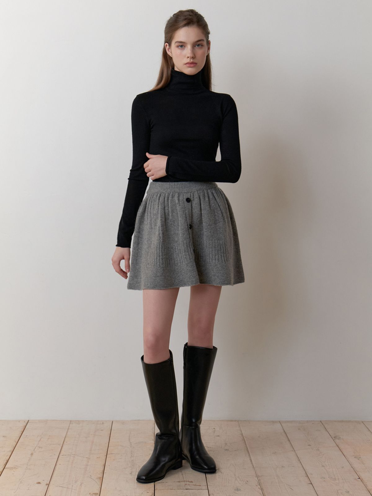 리엘(RE L) Powdery turtleneck knit (black)