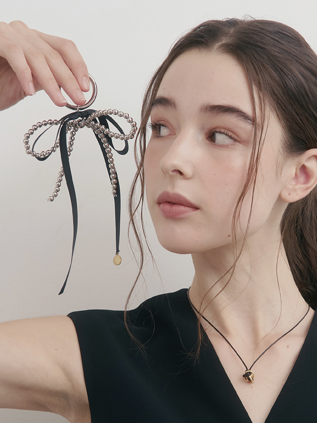소수(SOSOO) Black Pearl Ribbon Keyring