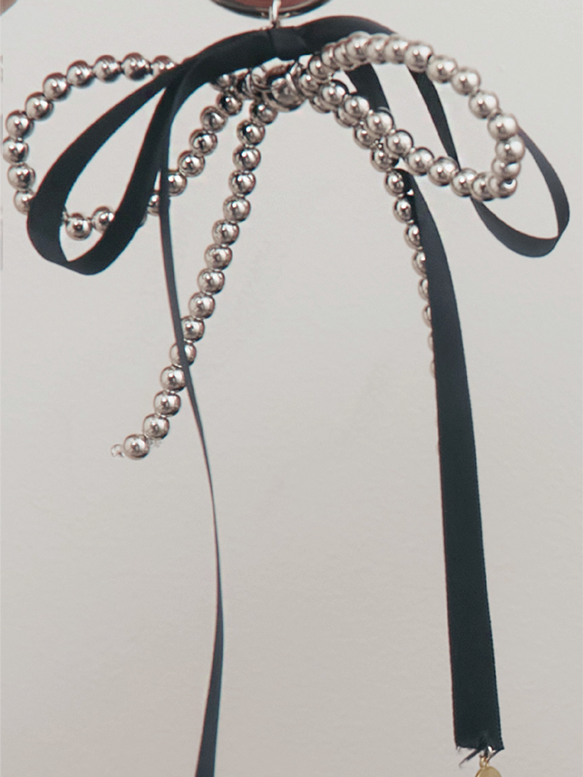 소수(SOSOO) Black Pearl Ribbon Keyring