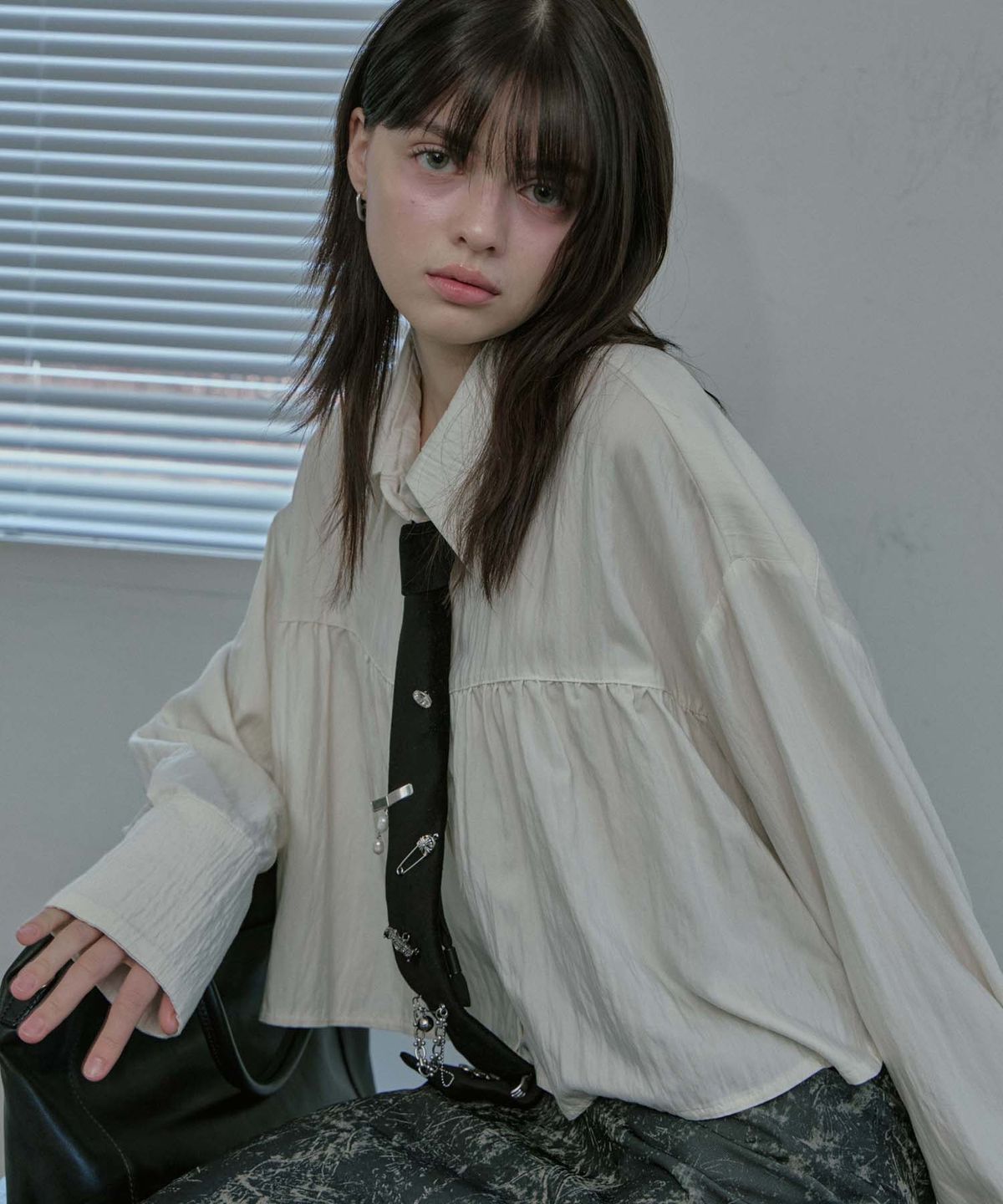 무아르모아(MOIREMOA) MO Shirring Layered Blouse - Ivory