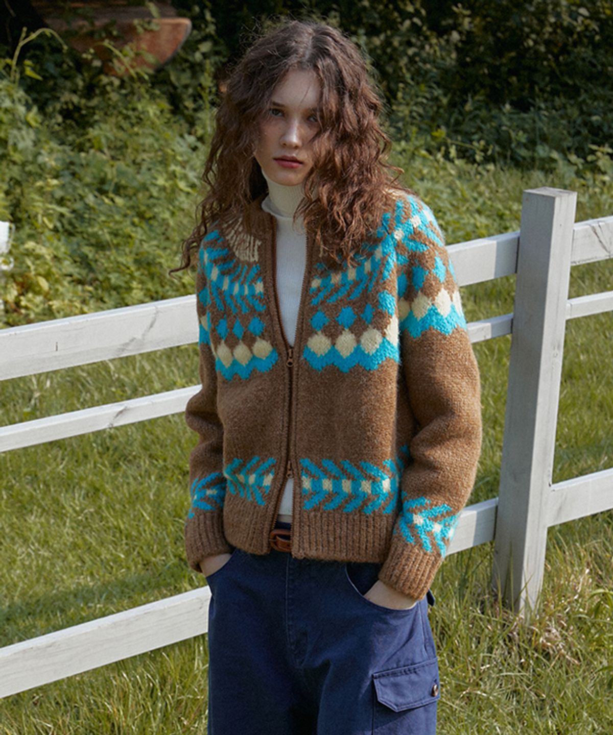 그린버터(GREENBUTTER) Two-way Dia Nordic Cardigan (Camel)