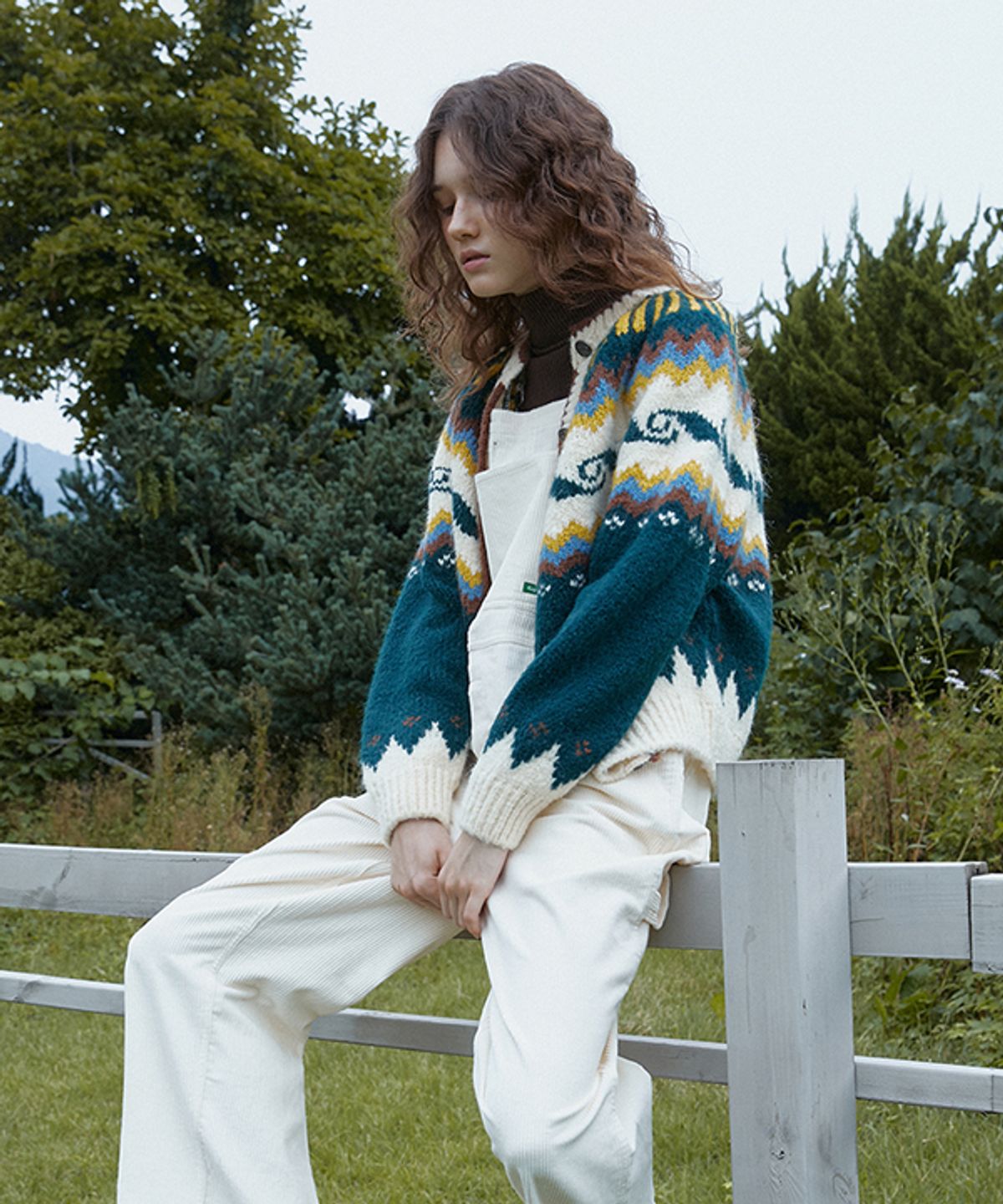 그린버터(GREENBUTTER) Wave Nordic Cardigan (Khaki)