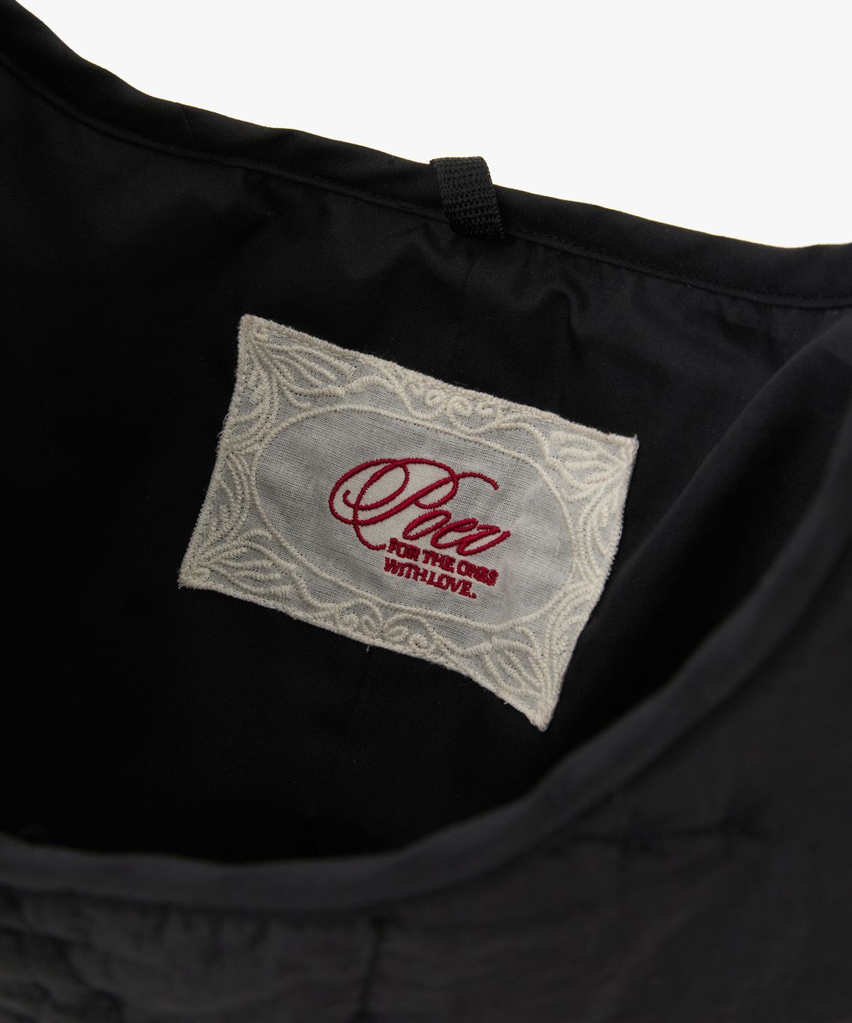 포에브(POEV) Broderie Padded Day Bag - Black