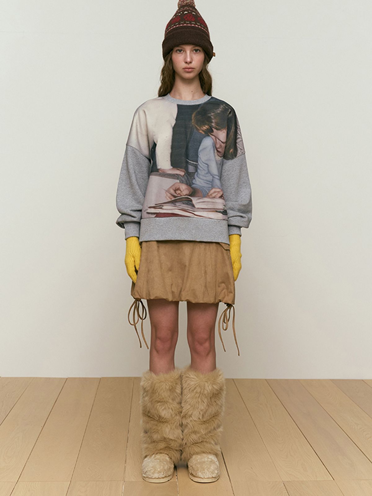 키르시(KIRSH) 컬렉션 로우키 북클럽 프린트 스웻셔츠 [멜란지 그레이]