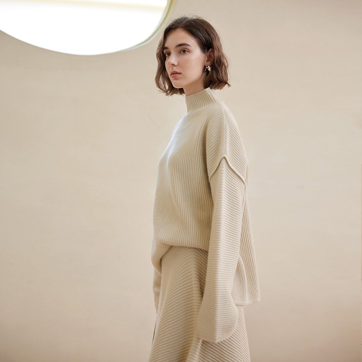 와이와이아이엠(YYIAM) YY_Loose turtleneck sweater_IVORY