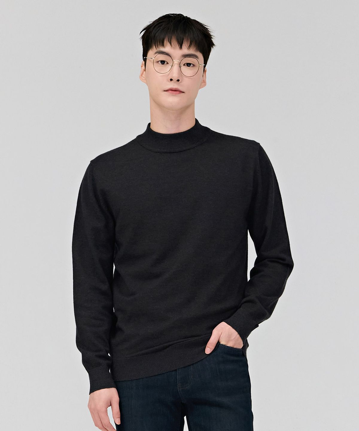 체이스컬트(CHASECULT) 남성 에센셜 반넥 스웨터-차콜
