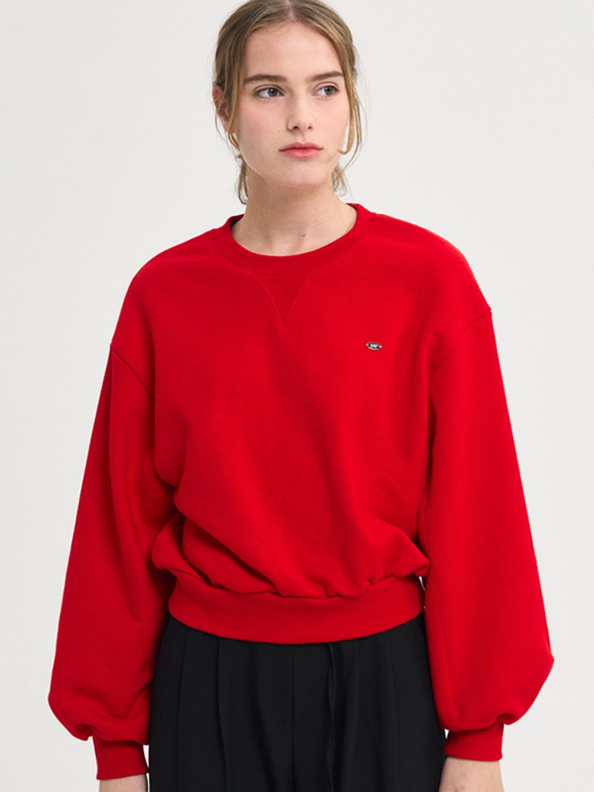 쏘리, 투 머치 러브(SORRY, TOO MUCH LOVE) Passion Logo Crop Sweatshirt_Red