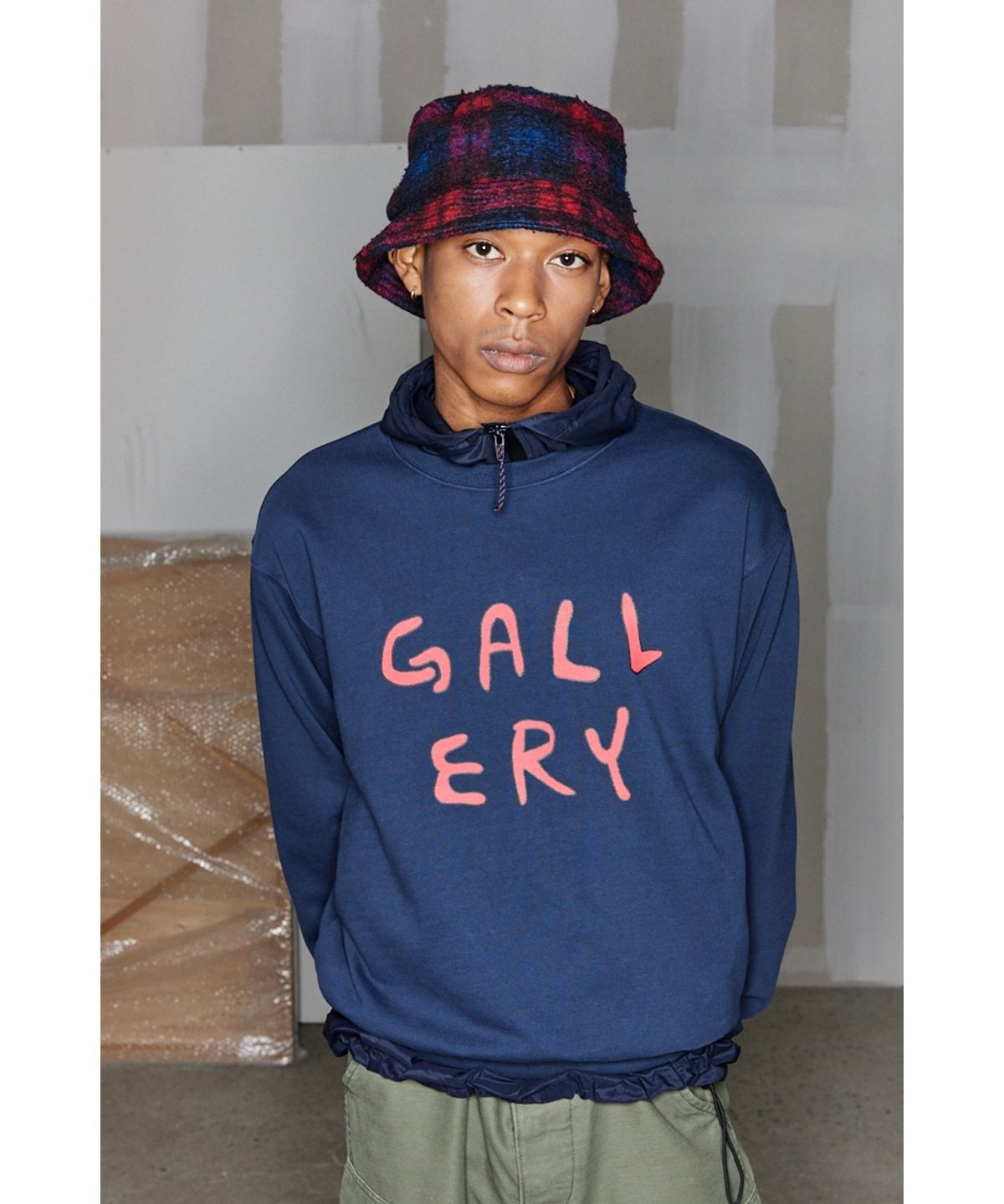 1011갤러리(1011 GALLERY) Gallery Logo Sweatshirts - Navy