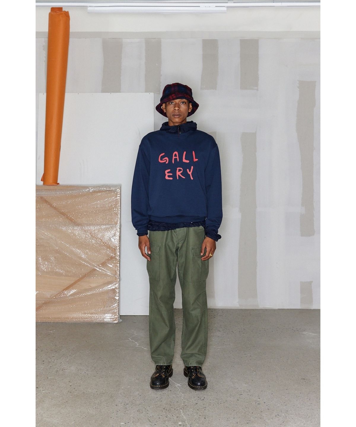 1011갤러리(1011 GALLERY) Gallery Logo Sweatshirts - Navy