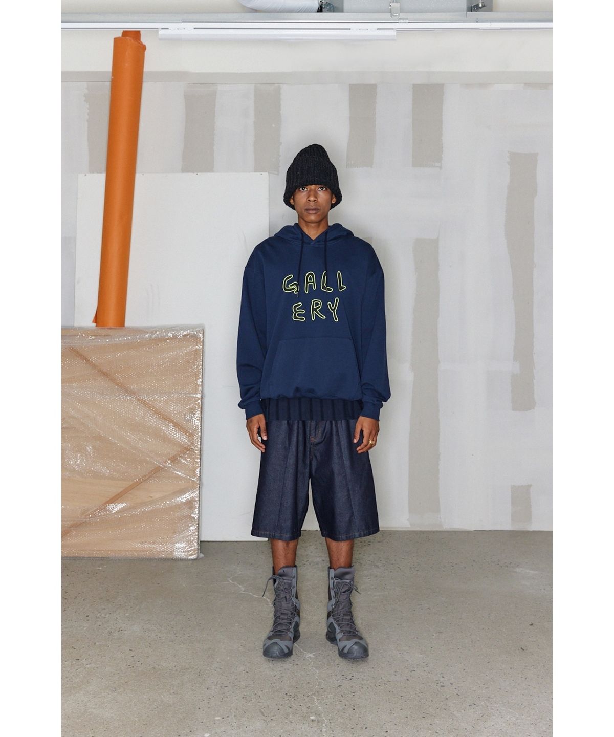 1011갤러리(1011 GALLERY) Gallery Logo Hoodie - Navy