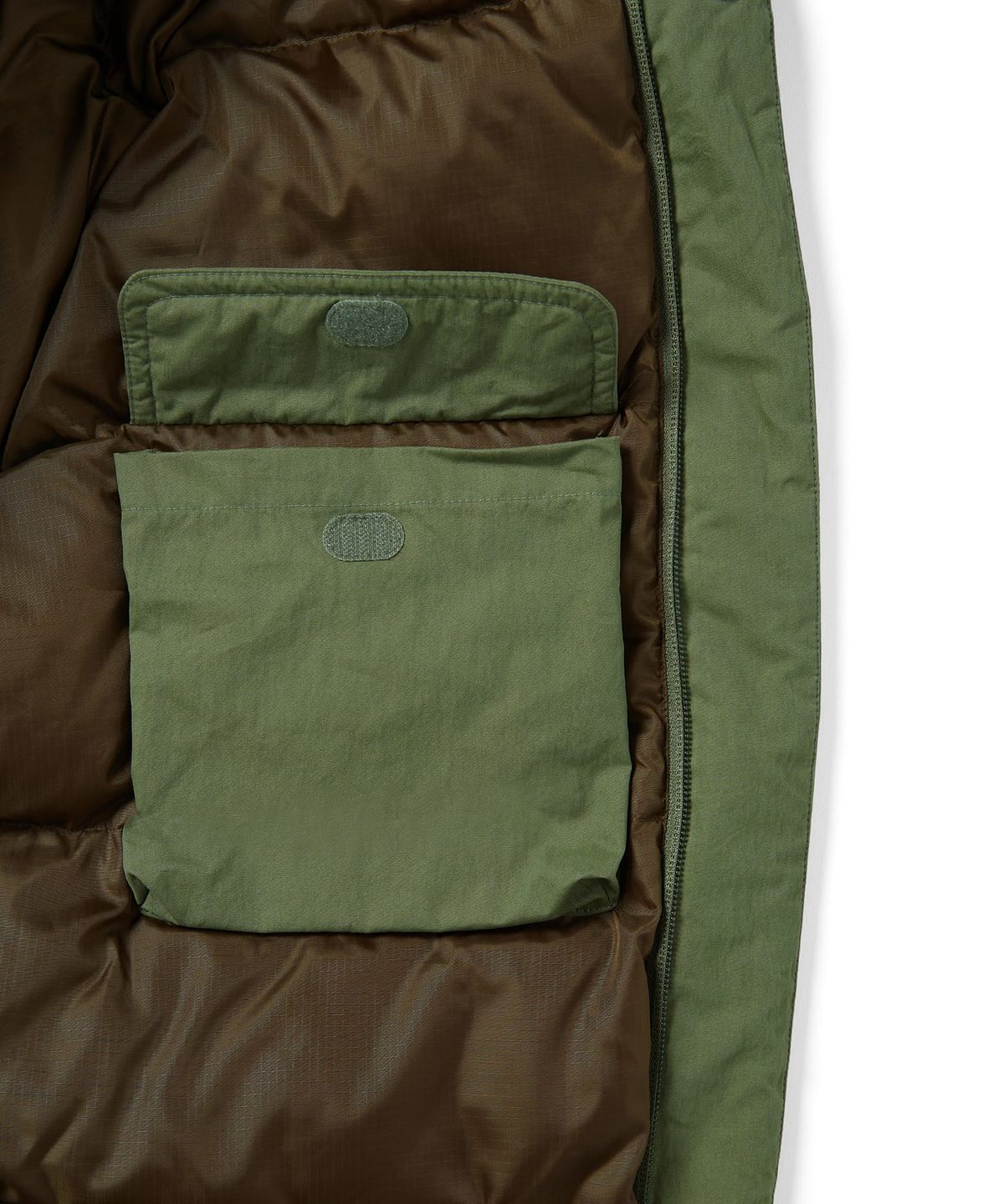 디스이즈네버댓(THISISNEVERTHAT) Multi Pocket Down Jacket Green