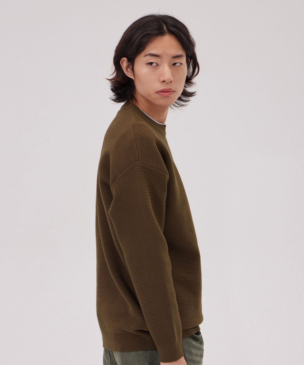 메이킷투(MAKEITTO) 데일리 비스코스 크루넥 니트_브라운