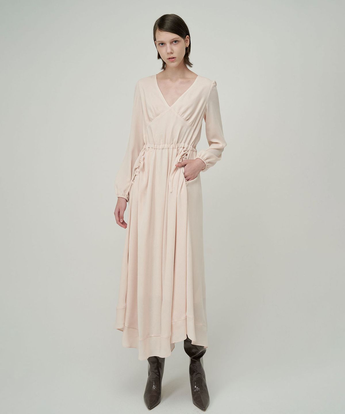 세컨드 아르무아(02ARMOIRE) Harper Dress _ Pink Beige