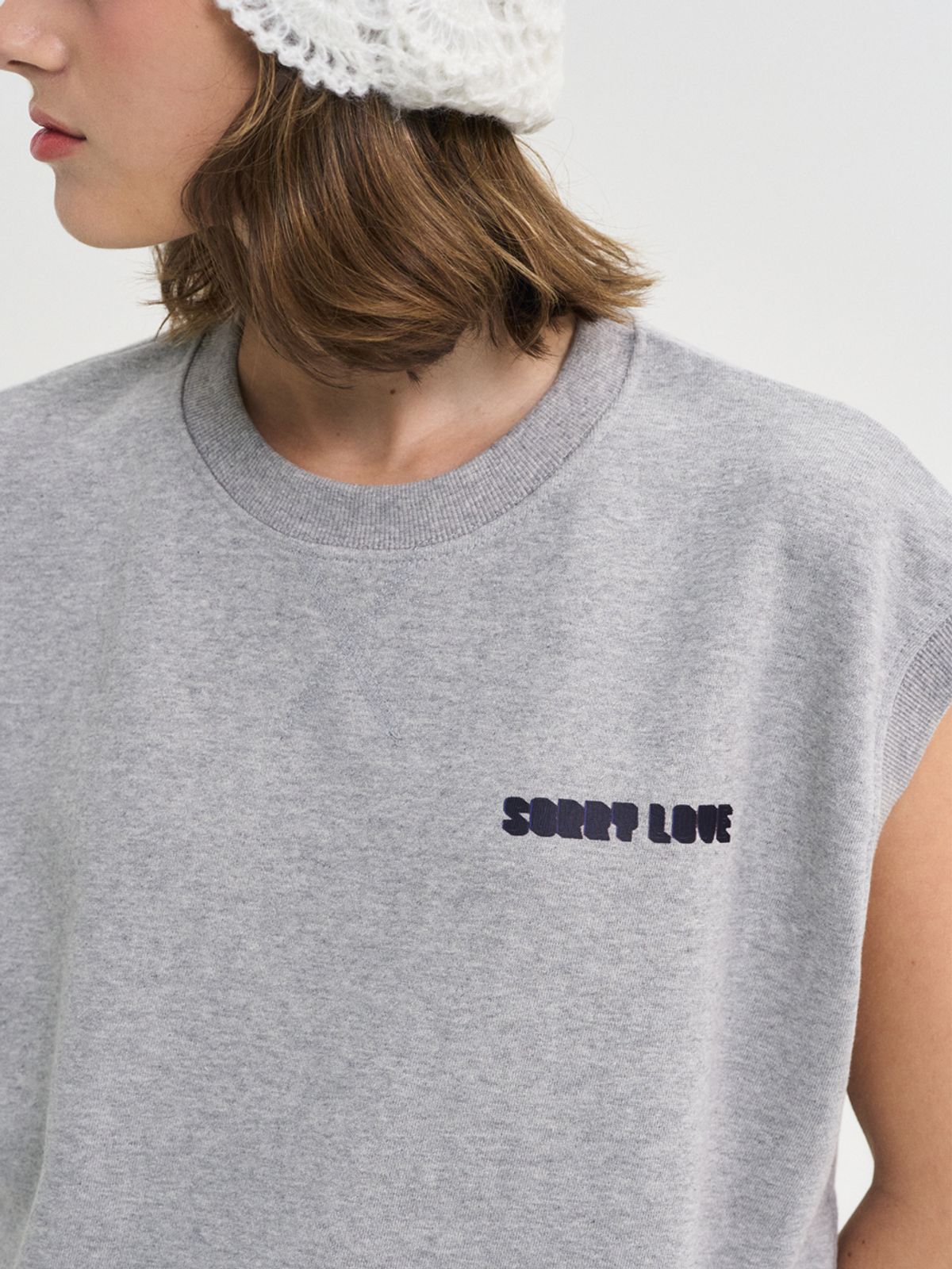 쏘리, 투 머치 러브(SORRY, TOO MUCH LOVE) Wild Flower Sweat Vest_Gray