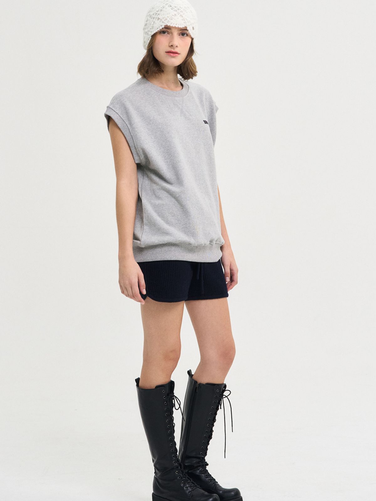 쏘리, 투 머치 러브(SORRY, TOO MUCH LOVE) Wild Flower Sweat Vest_Gray