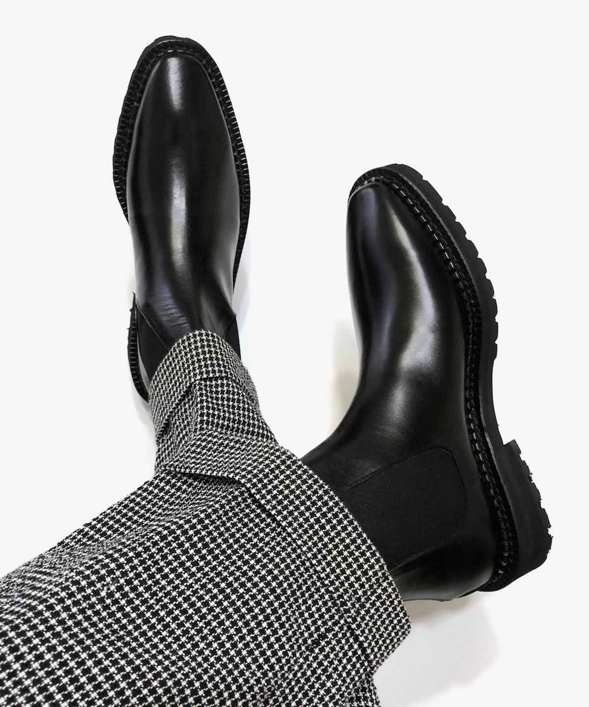 조앤슈(JOENSHOE) 백지퍼 릴 워커 첼시부츠 블랙
