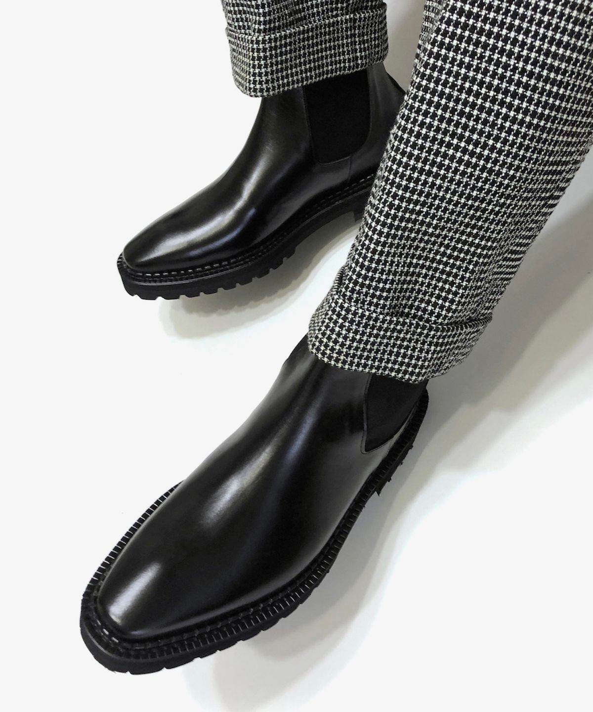 조앤슈(JOENSHOE) 백지퍼 릴 워커 첼시부츠 블랙