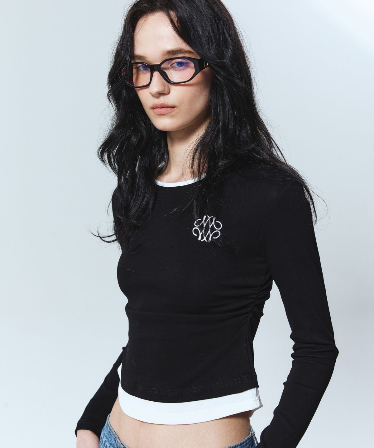 닉앤니콜(NICK&NICOLE) SHIRRING DOUBLE LAYERED TOP_BLACK