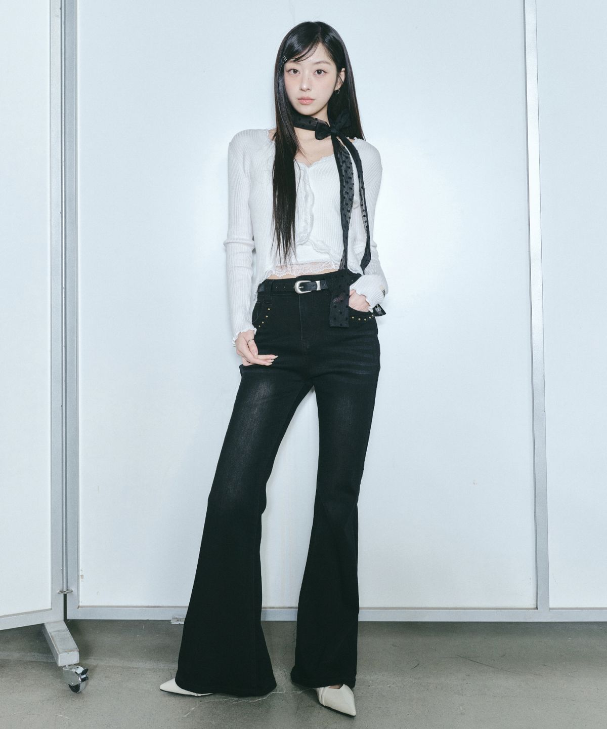 닉앤니콜(NICK&NICOLE) LACE FRILL ESSENTIAL CROP CARDIGAN_3 COLOR