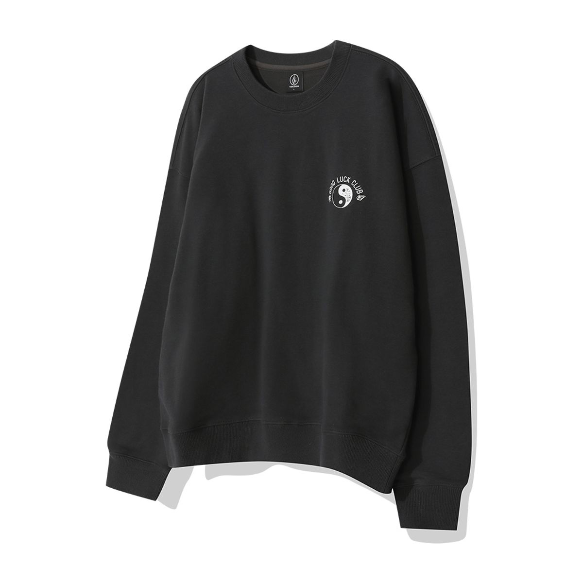 볼컴(VOLCOM) 굿 럭 클럽 오버핏 맨투맨 (다크 차콜) VA243RM002