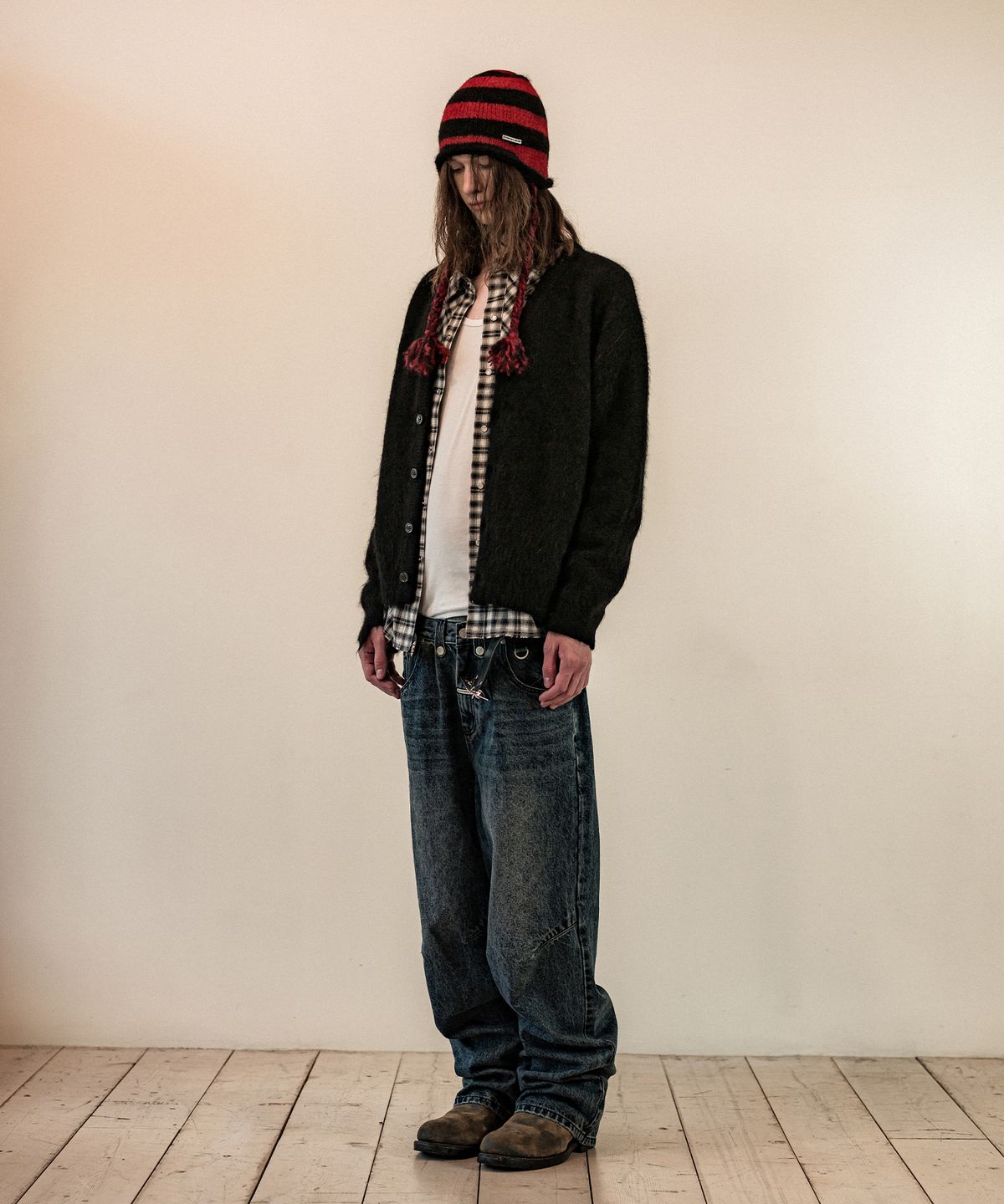 더바이닐하우스(THEVINYLHOUSE) GRUNGE CARDIGAN BLACK