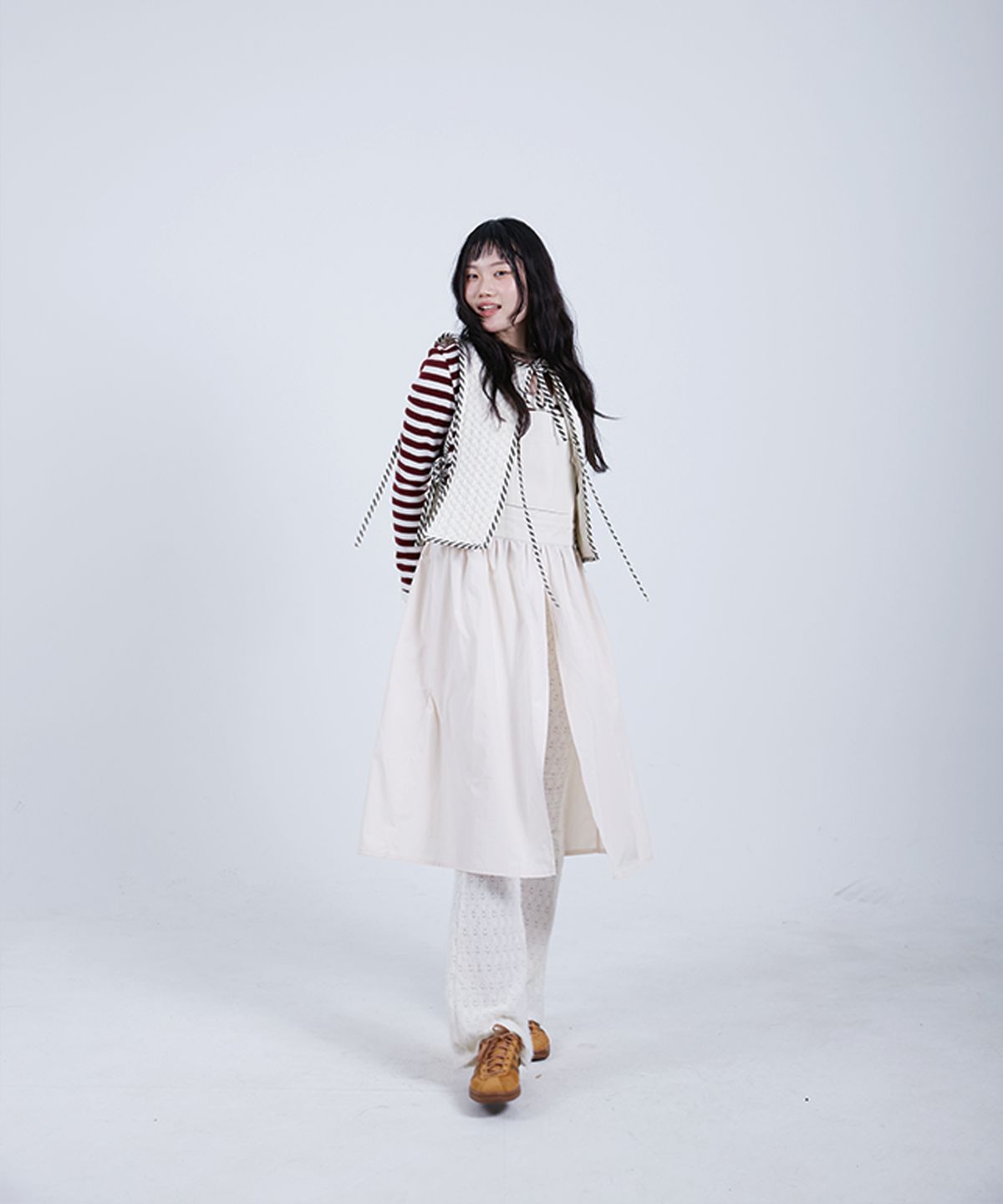 코튼리버스클럽(COTTONREBIRTHCLUB) 레이스 부츠컷 레깅스 (아이보리)