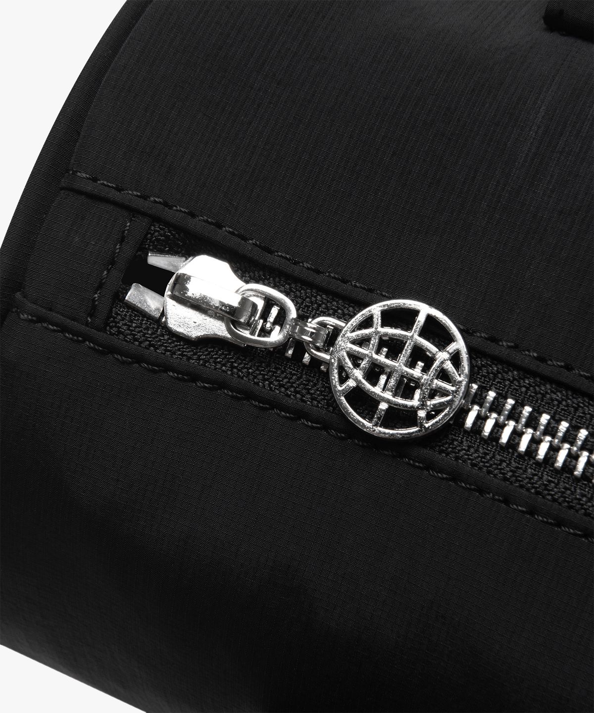 엘엠씨(LMC) OVAL GLOBE MINI DUFFLE BAG black