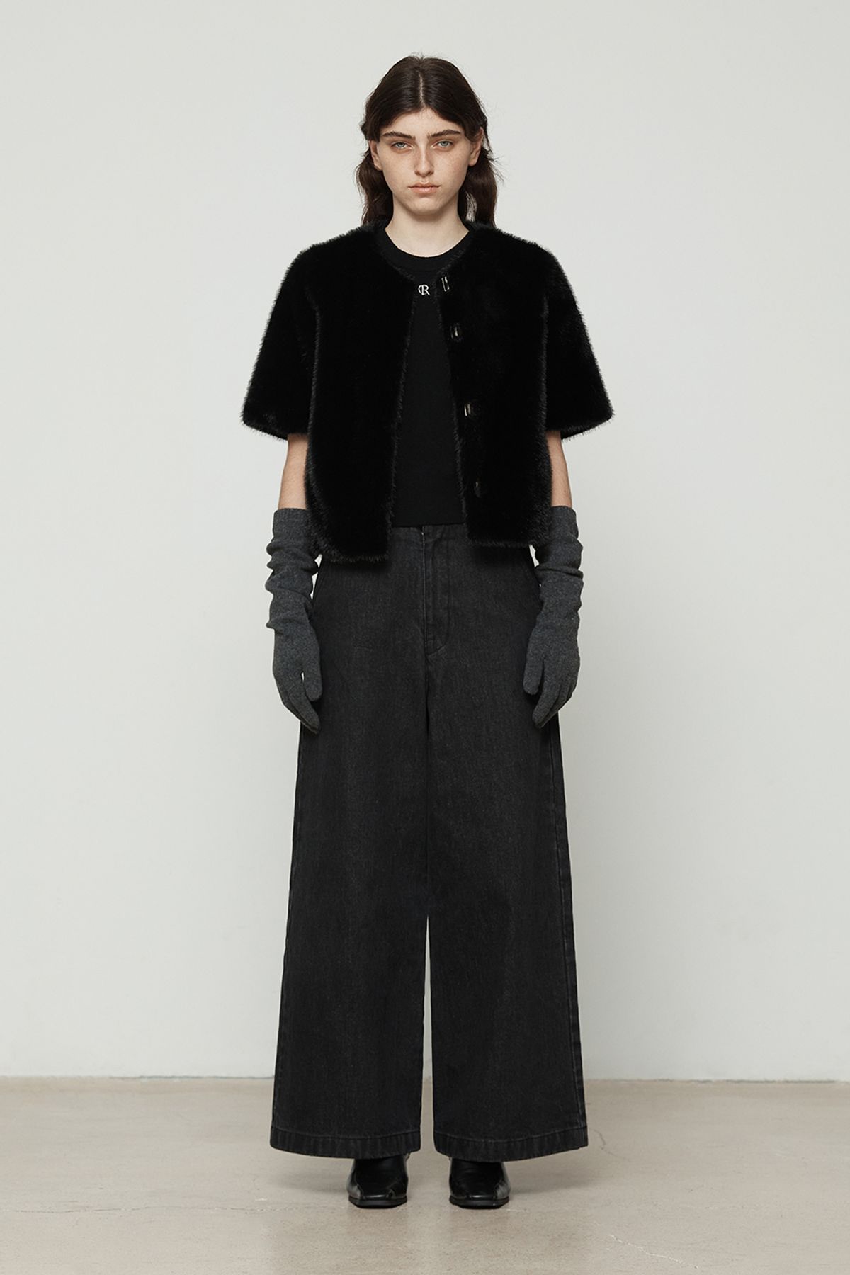 커렌트(CURRENT) FAUX FUR 반팔자켓 [블랙]