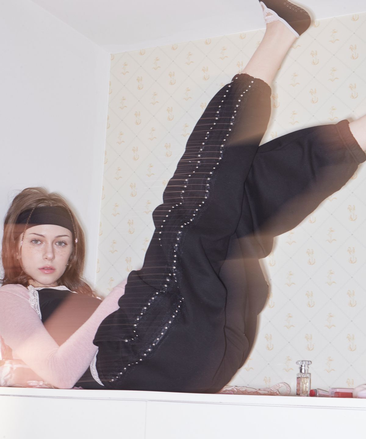 스웻스윗(SWEATSWEET) LACE STUD JOGGER PANTS - BLACK