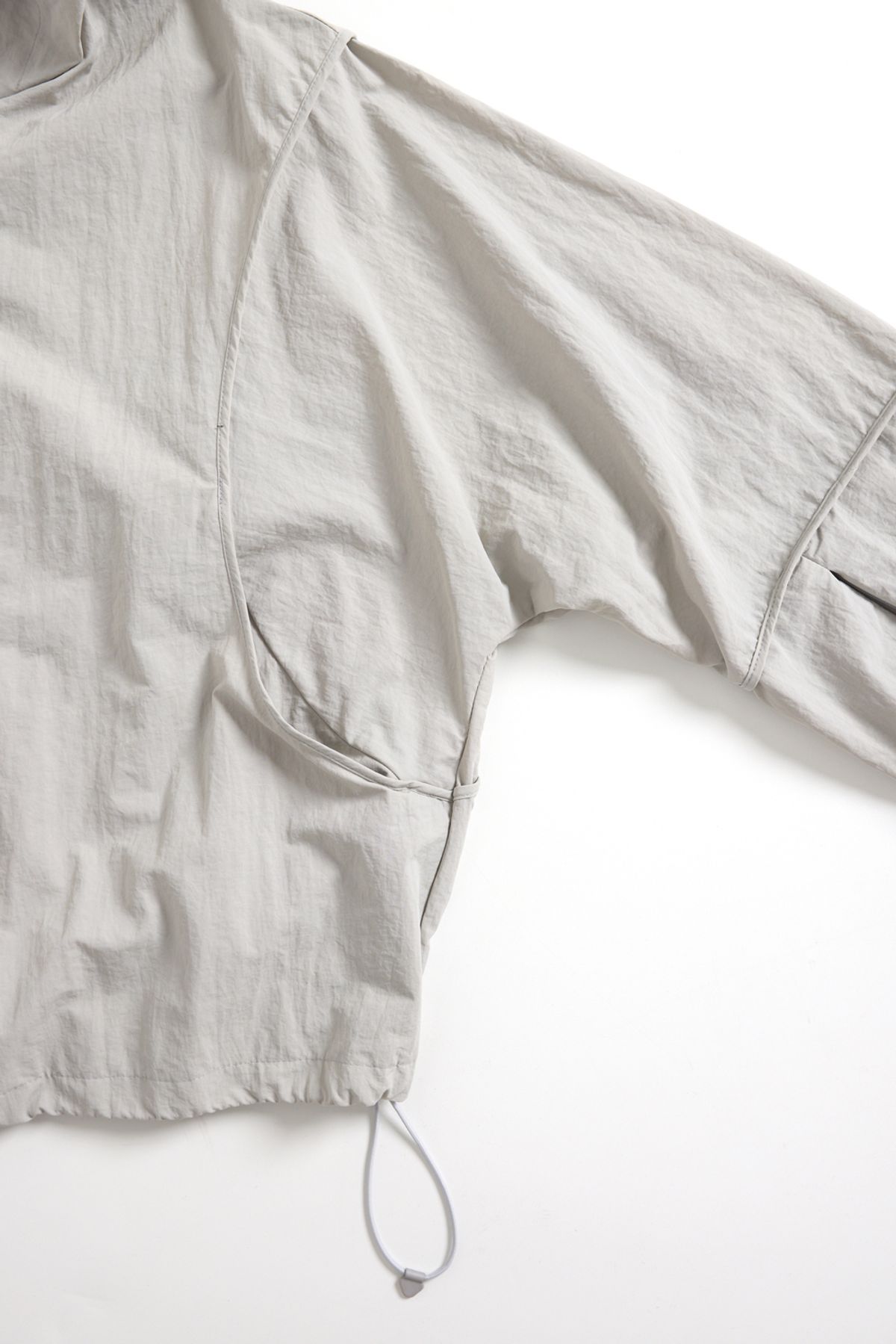 해칭룸(HATCHINGROOM) Crop Windbreaker Light Grey