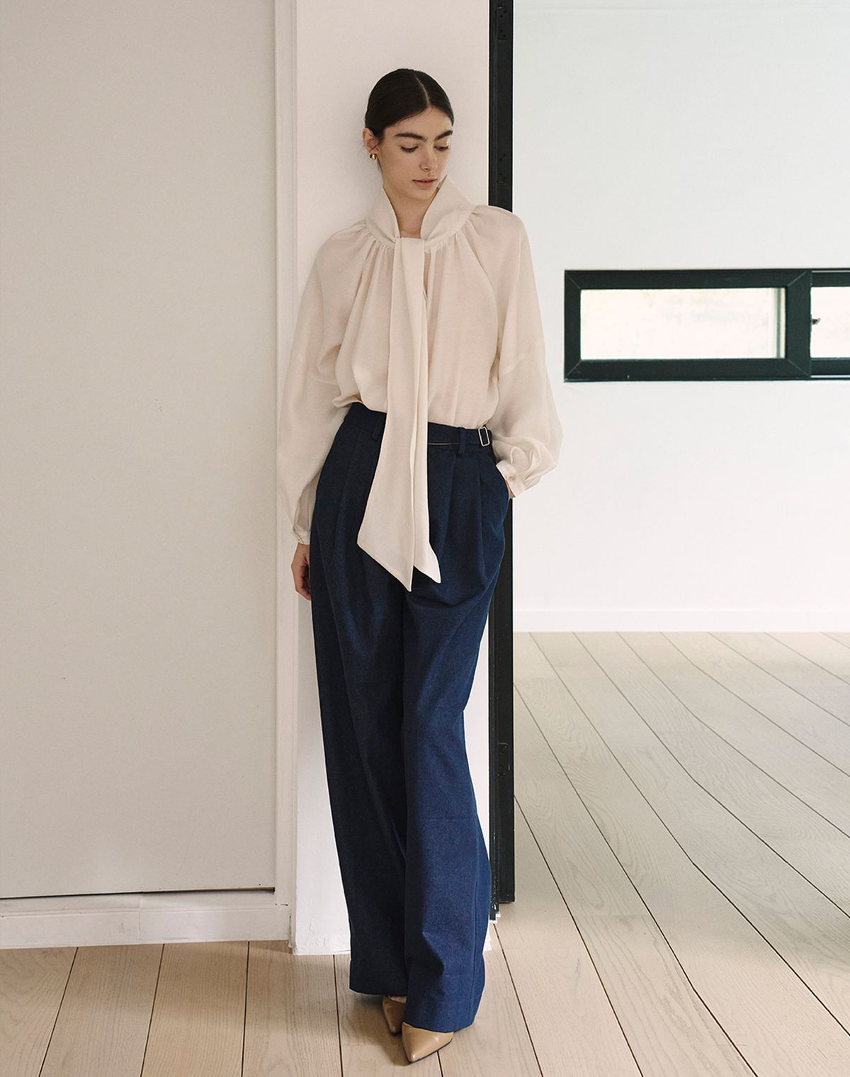 지에마르(GIEMAR) 투 웨이 타이 블라우스 아이보리 TWO WAY TIE BLOUSE IVORY