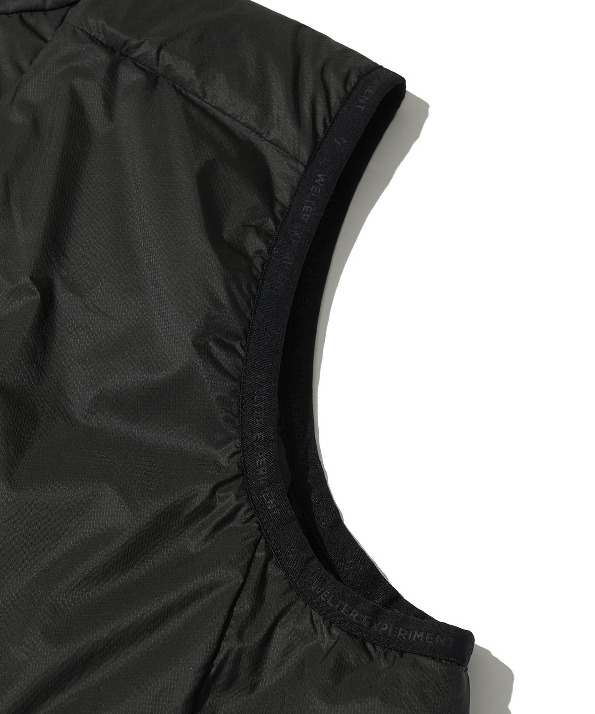 웰터 익스페리먼트(WELTER EXPERIMENT) TORRES PRIMALOFT VEST_BLACK_WOL082