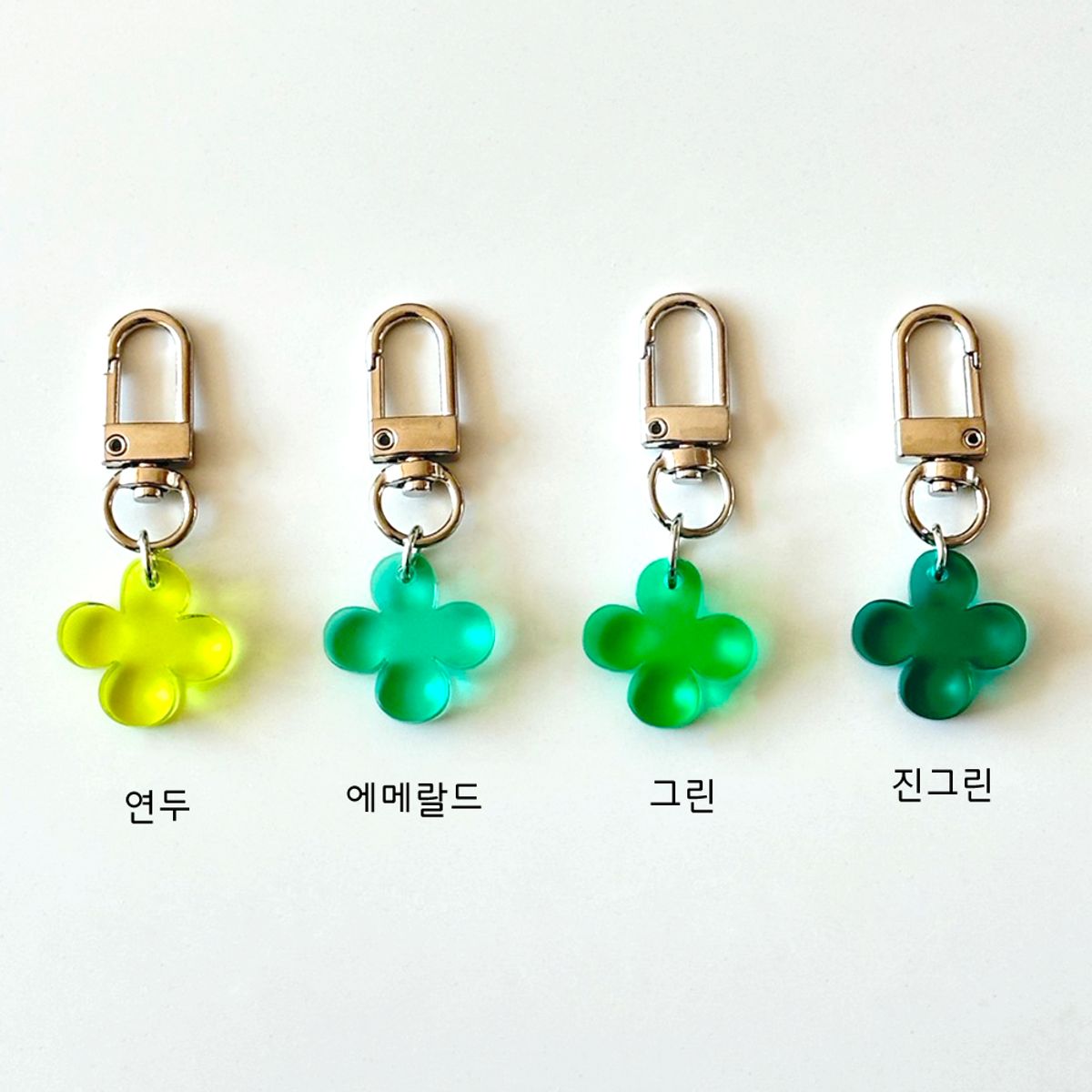 비아크래프트(VIACRAFT) 네잎클로버 키링 한송이
