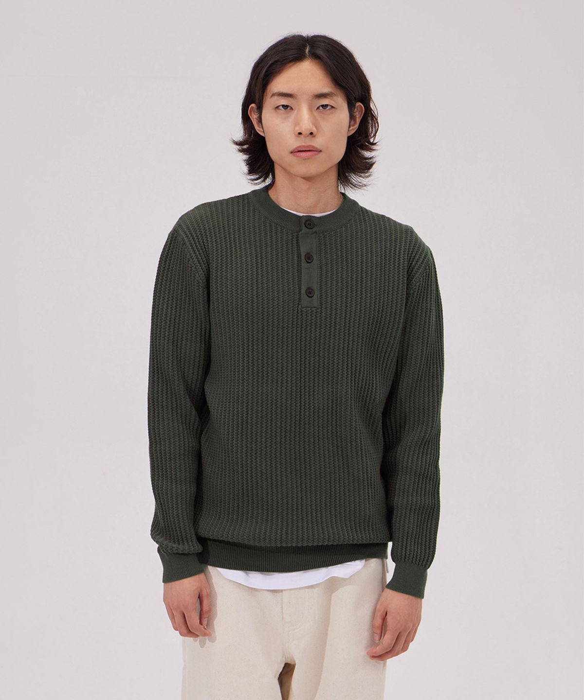 메이킷투(MAKEITTO) 데일리 비스코스 헨리넥 니트_카키