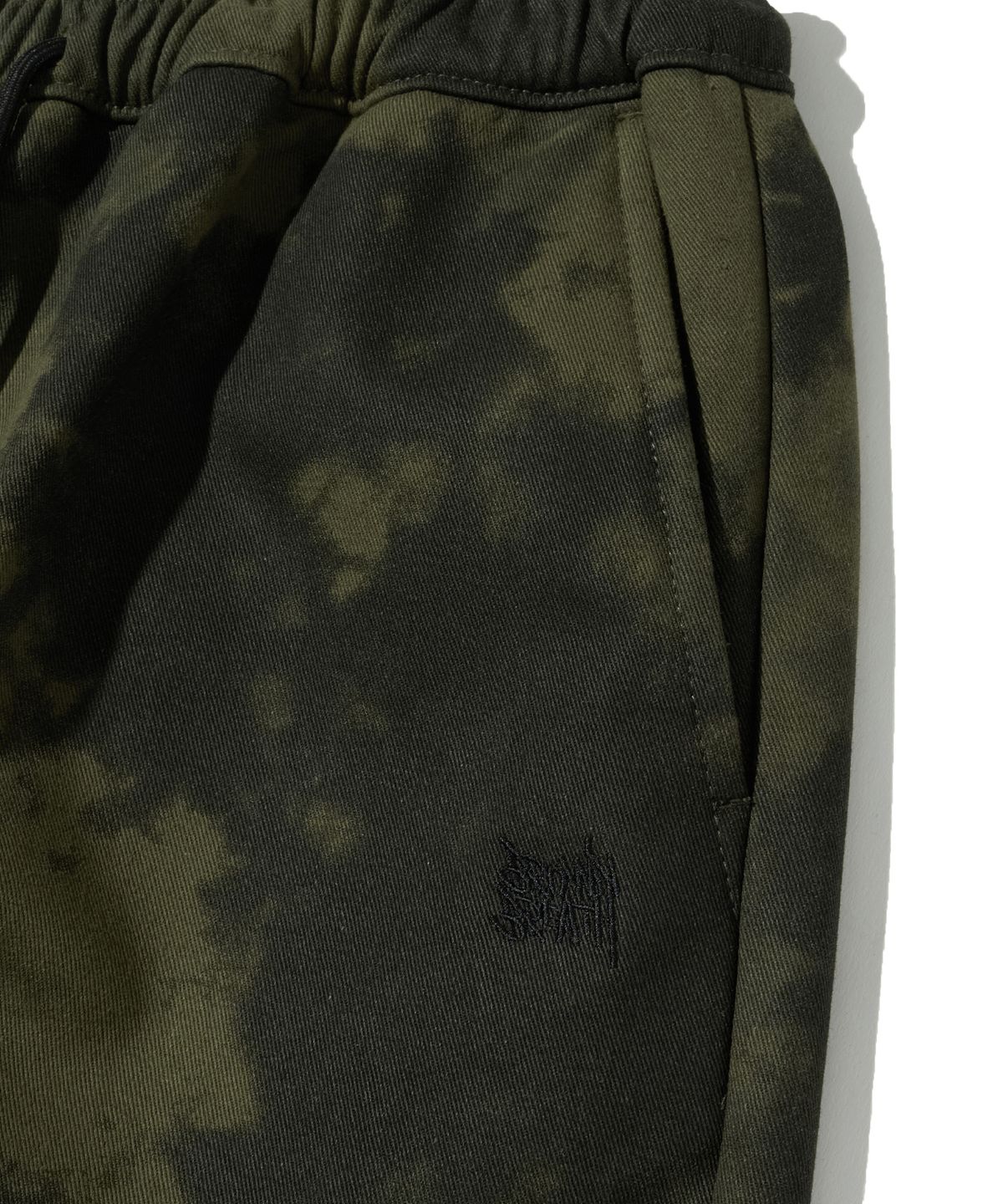 브라운브레스(BROWNBREATH) CONFUSION BANDING PANTS - KHAKI