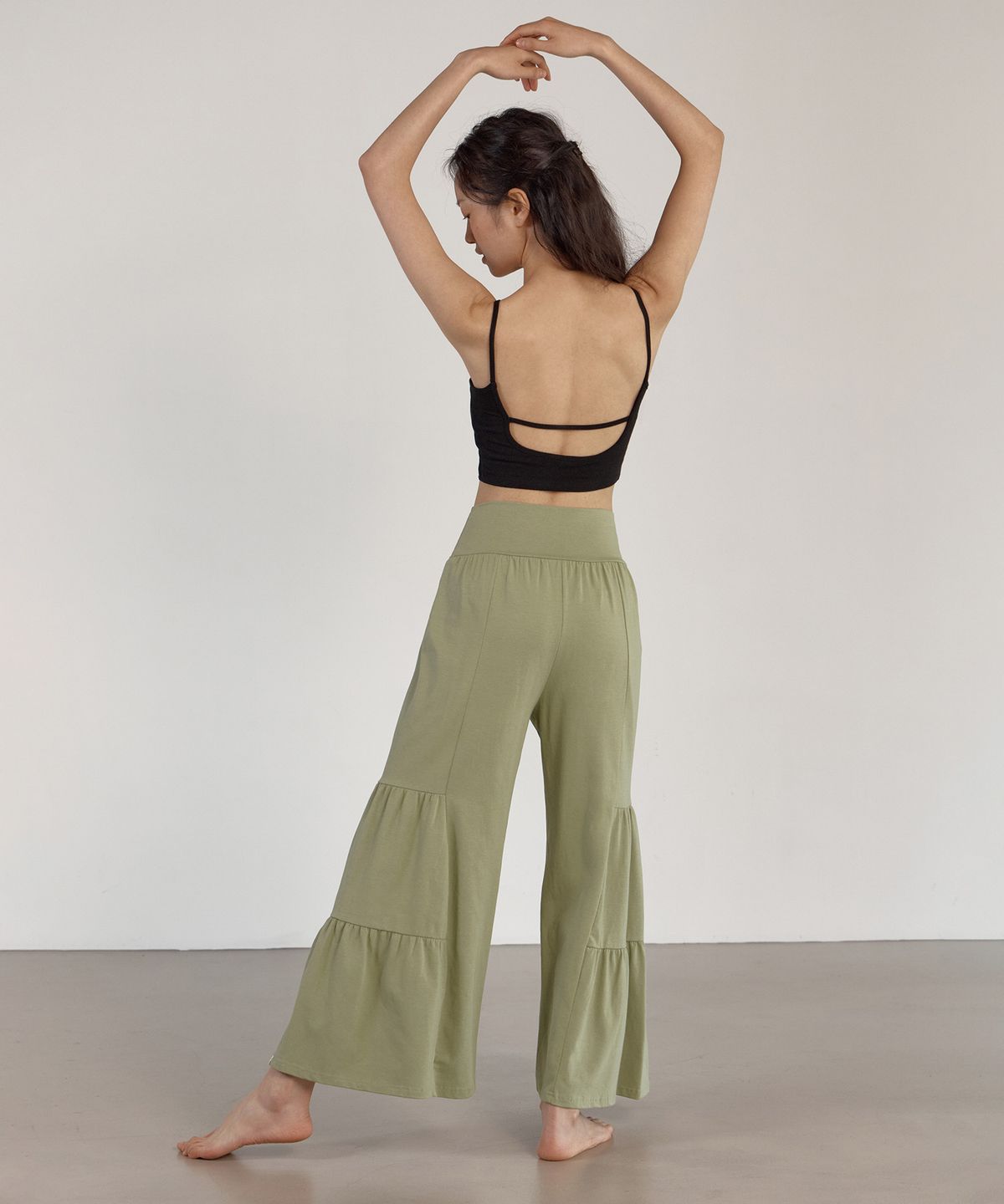 디야니(DHYANI) Tiered Ruffle Pants (Olive khaki)