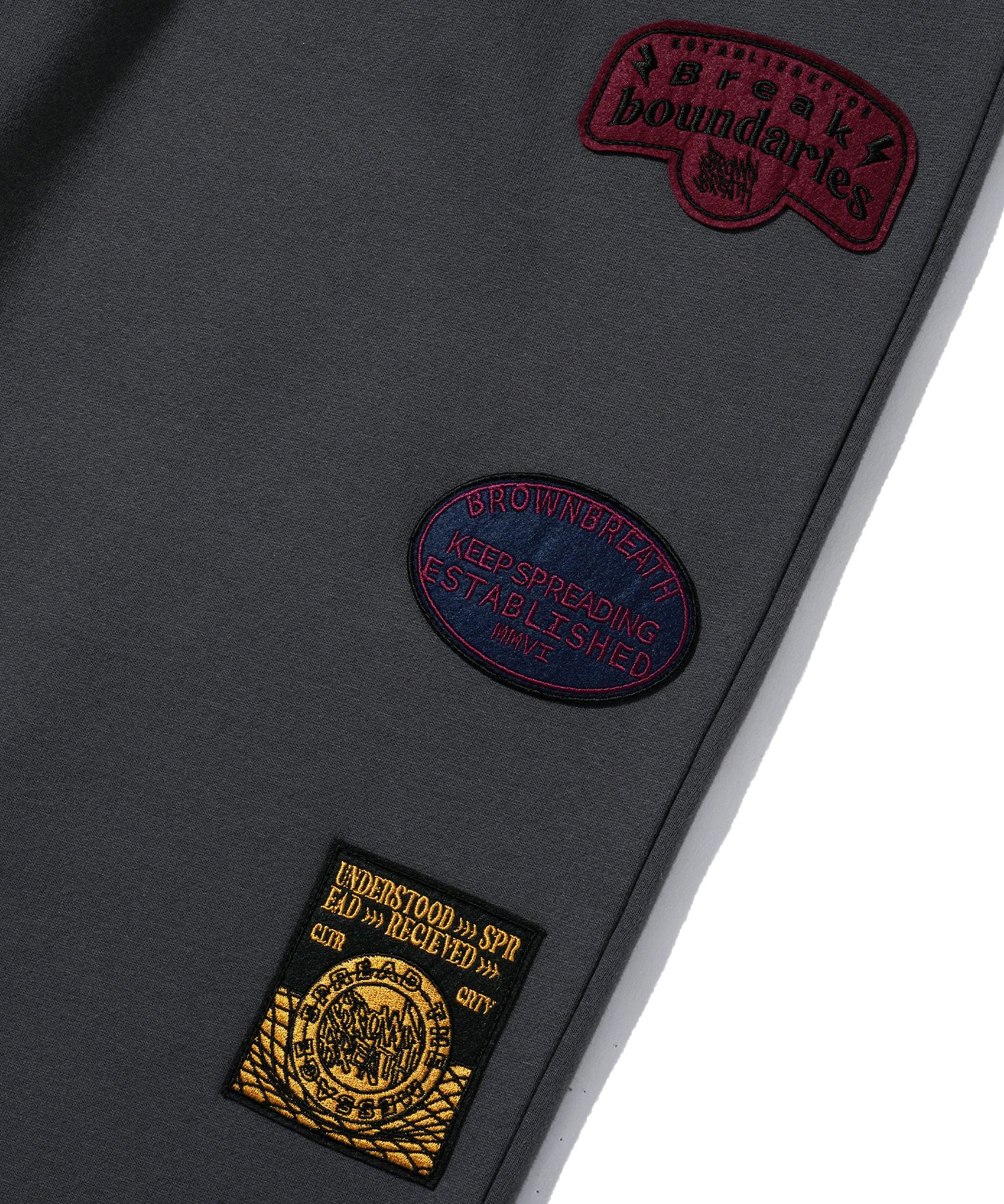 ★BROWNBREATH★ TAG WAPPEN SWEAT PANTS CHARCOAL MUSINSA | BROWNBREATH TAG WAPPEN SWEAT PANTS - CHARCOAL