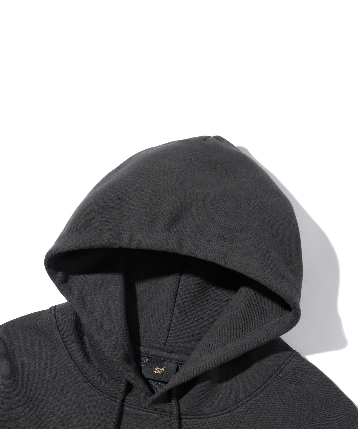 브라운브레스(BROWNBREATH) KITTY TAG HOODIE - CHARCOAL