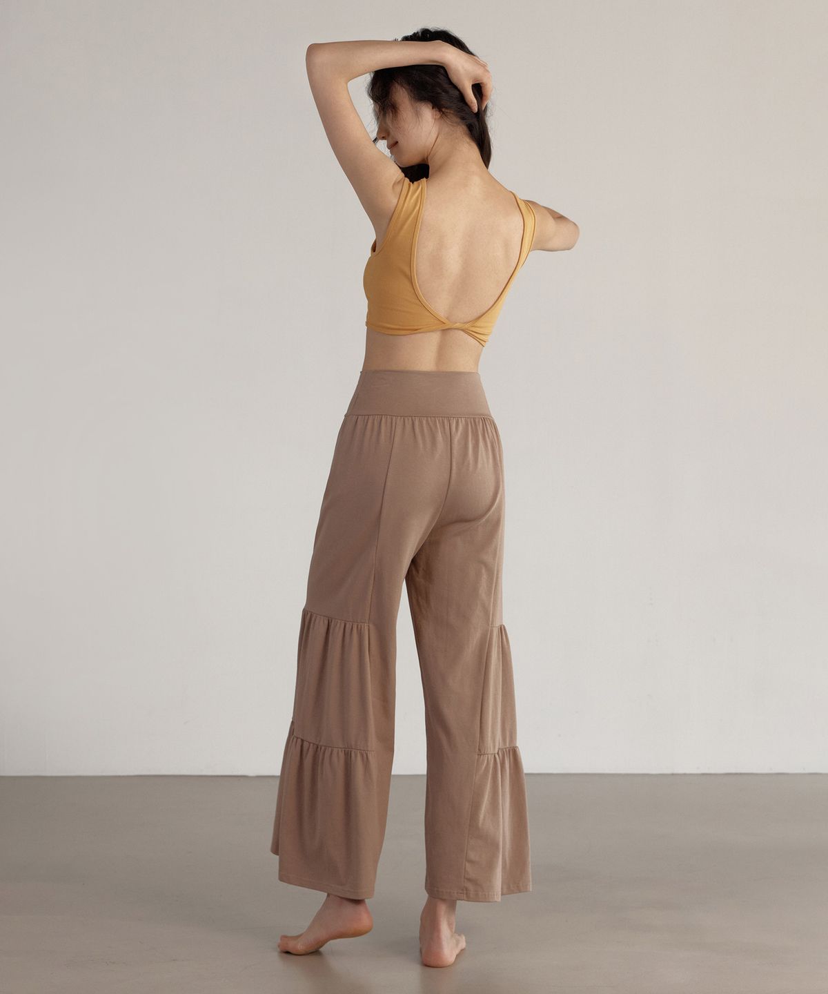 디야니(DHYANI) Tiered Ruffle Pants (Walnut browon)